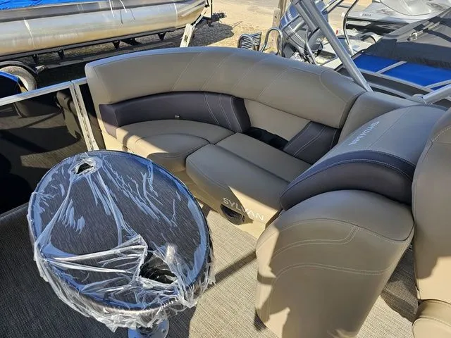 Slide: The Image of Sylvan Mirage 8520 LZ 2026 - 8