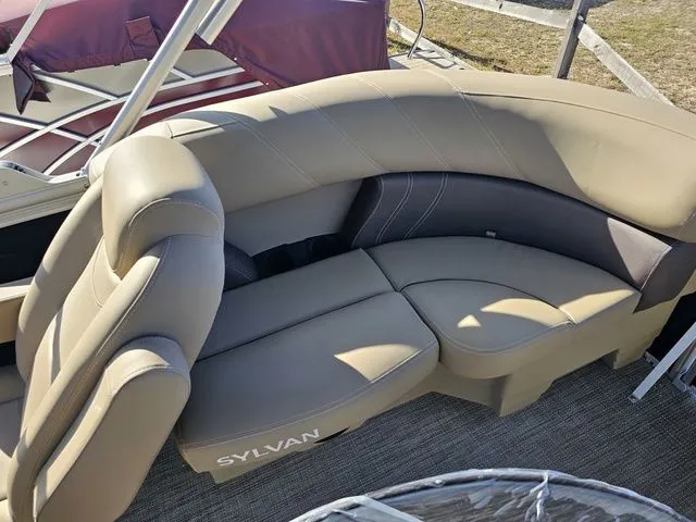 Slide: The Image of Sylvan Mirage 8520 LZ 2026 - 9