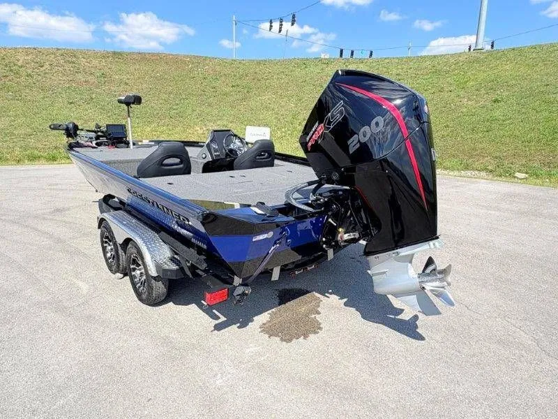 Slide: The Image of Crestliner PT20 2020 - 20