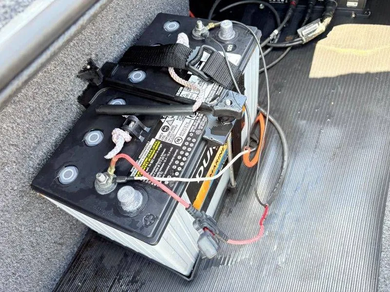 Slide: The Image of Crestliner PT20 2020 - 30