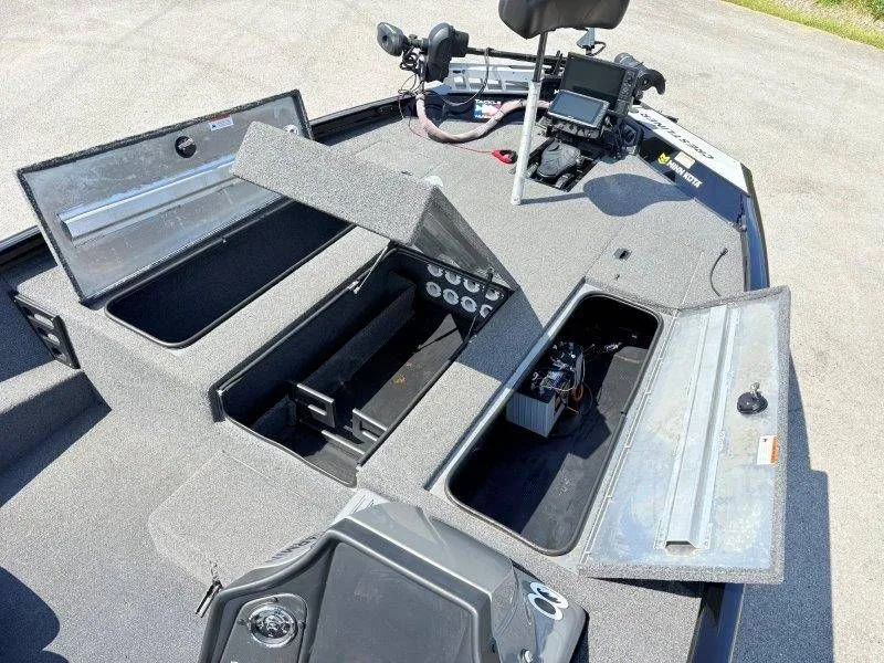 Slide: The Image of Crestliner PT20 2020 - 31