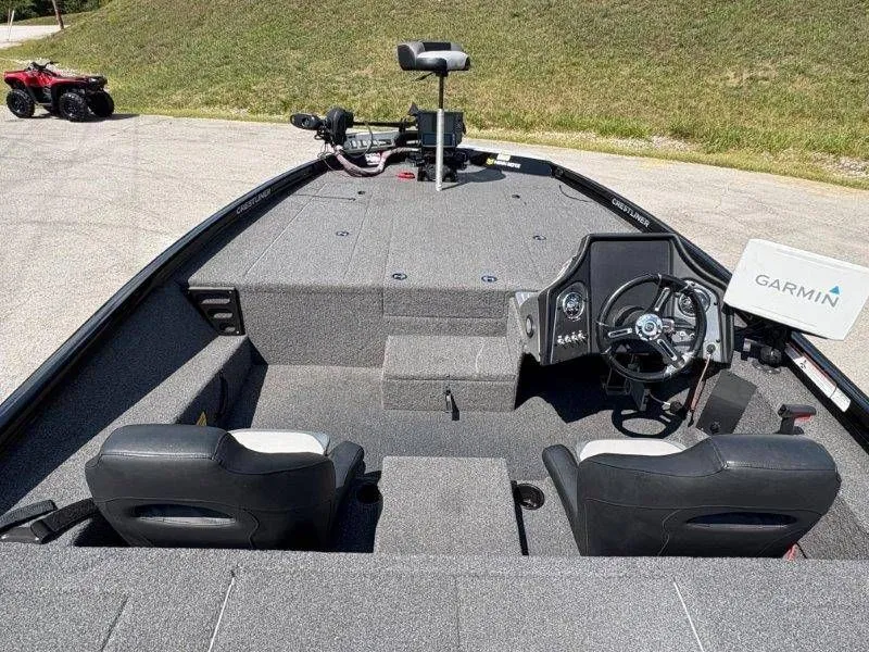 Slide: The Image of Crestliner PT20 2020 - 38