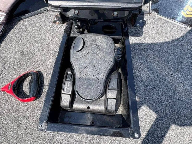 Slide: The Image of Crestliner PT20 2020 - 39