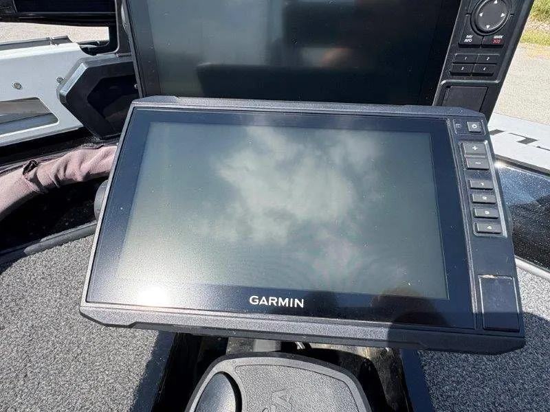 Slide: The Image of Crestliner PT20 2020 - 40