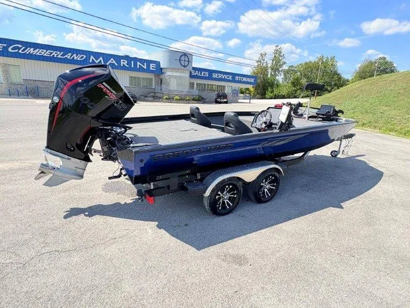 Slide: The Image of Crestliner PT20 2020 - 8