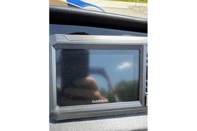 Slide: The Image of Garmin display on 2026 Bennington 23 SSB Swing Back Pontoon dashboard. - 15