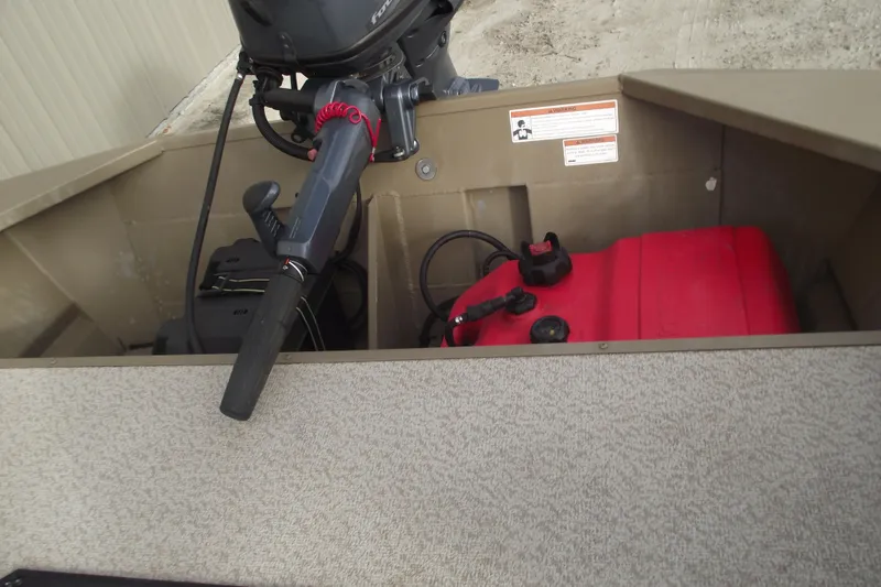 Slide: The Image of 2022 SeaArk DXS 1548 DKLD boat aft interior. - 11