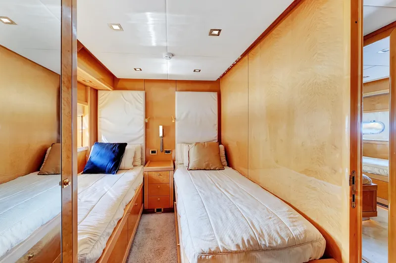 Slide: The Image of Luxurious twin cabin interior on 2007 Sunseeker Predator 108 yacht. - 31