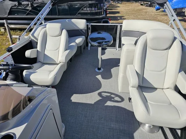 Slide: The Image of Sylvan Mirage 8520 LZ 2026 - 8