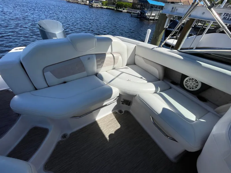 Slide: The Image of Four Winns HD240 2018 - 19