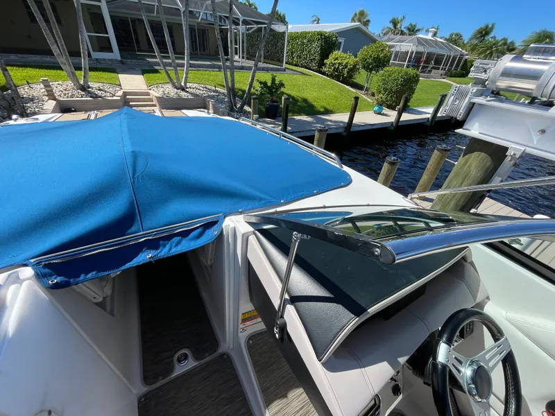 Slide: The Image of Four Winns HD240 2018 - 30