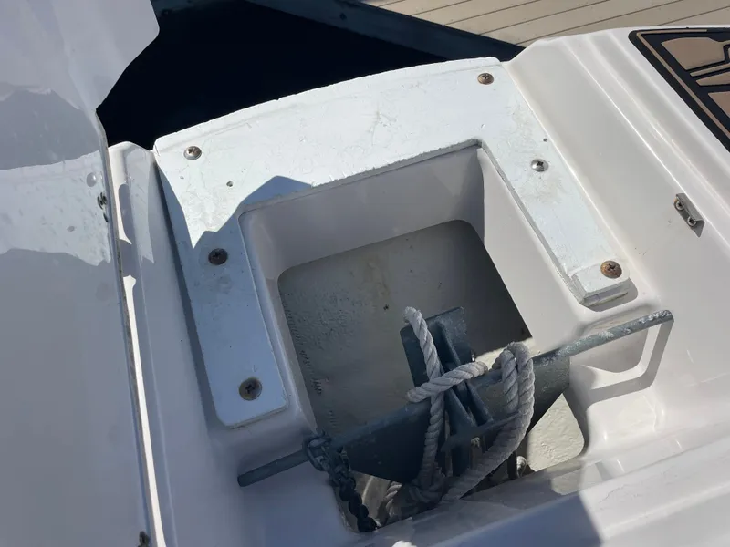 Slide: The Image of Four Winns HD240 2018 - 40