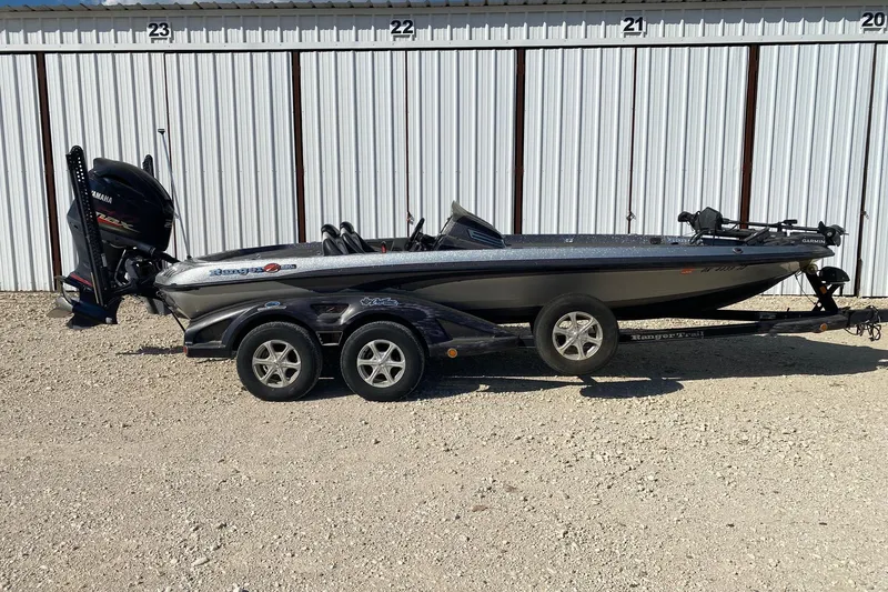 The Image of 2018 Ranger Z520 Comanche Ranger Cup boat on trailer, parked outdoors. - 0