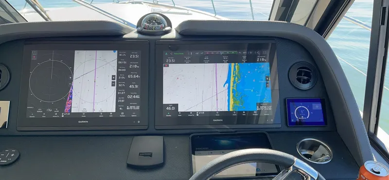 Slide: The Image of Riviera 505 SUV 2022 - 78