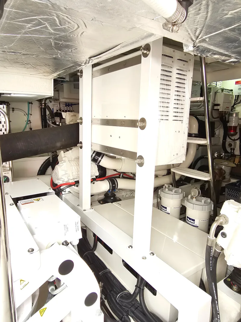 Slide: The Image of Riviera 505 SUV 2022 - 81