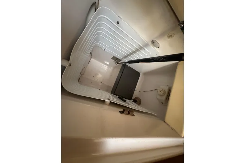 Slide: The Image of Interior view of a 1999 Hunter Passage 420 sailboat compartment. - 41