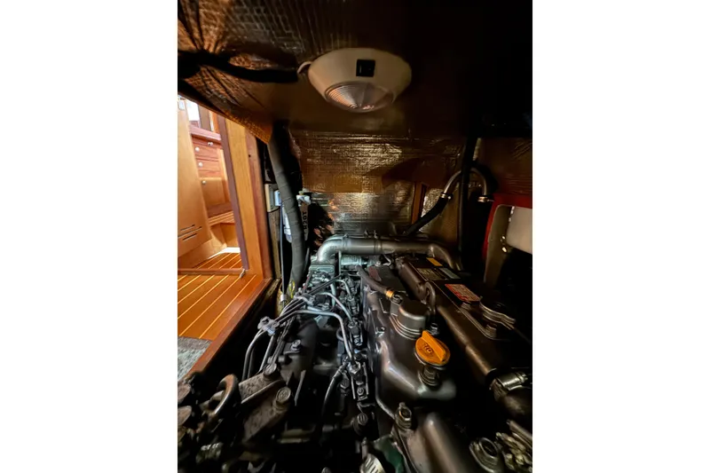 Slide: The Image of Hunter Passage 420 1999 - 79