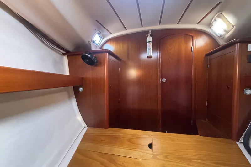 Slide: The Image of Beneteau Oceanis 352 1998 - 34