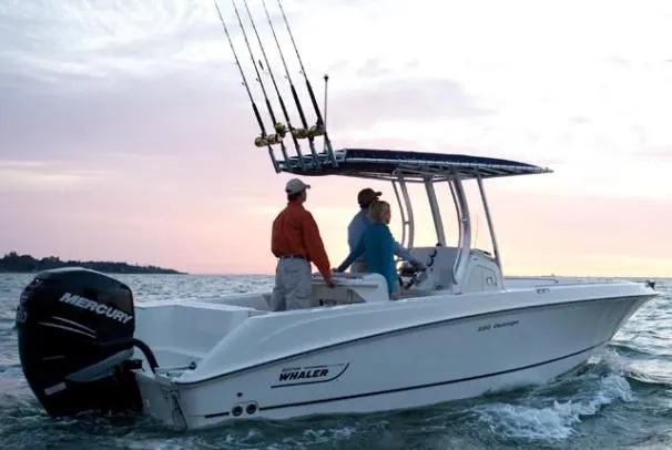 Slide: The Image of Boston Whaler 220 Outrage 2014 - 7