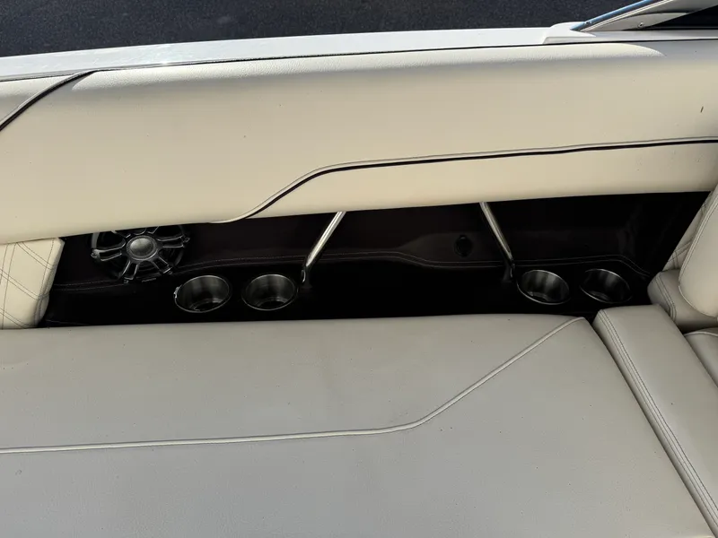 Slide: The Image of Regal LS6 2023 - 15