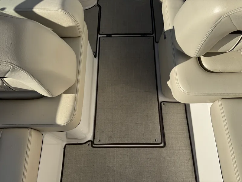 Slide: The Image of Regal LS6 2023 - 32