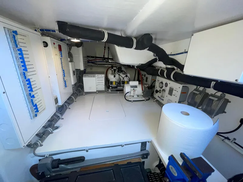 Slide: The Image of Hatteras GT63 2013 - 120