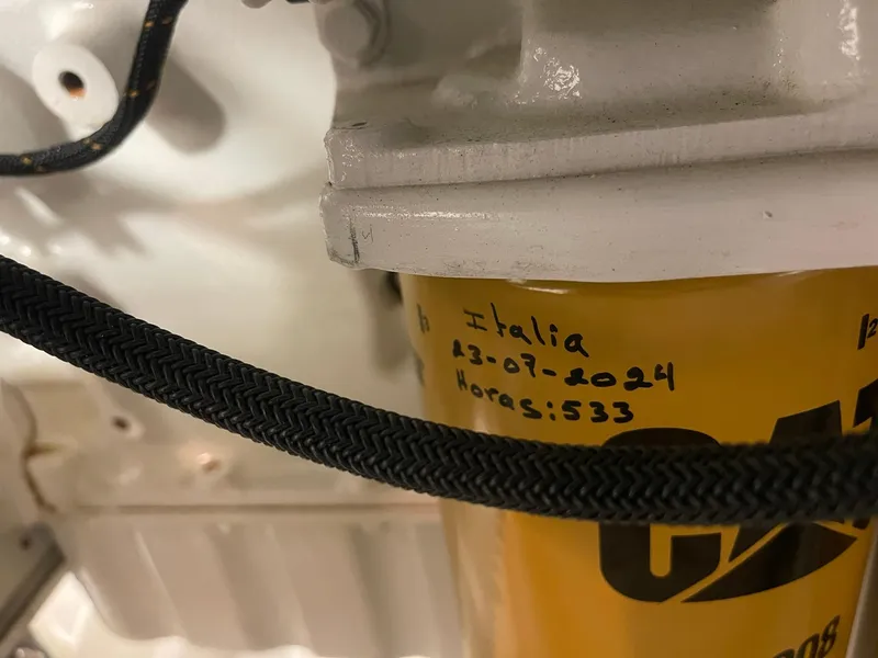 Slide: The Image of Hatteras GT63 2013 - 123