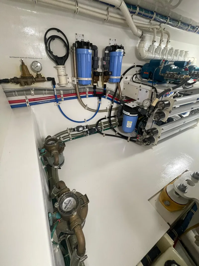 Slide: The Image of Hatteras GT63 2013 - 129