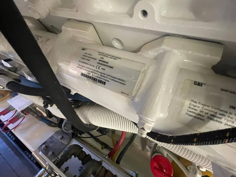 Slide: The Image of Hatteras GT63 2013 - 135