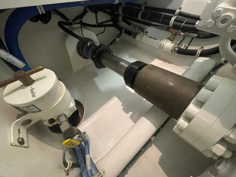 Slide: The Image of Hatteras GT63 2013 - 140