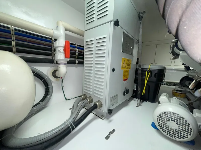 Slide: The Image of Hatteras GT63 2013 - 153