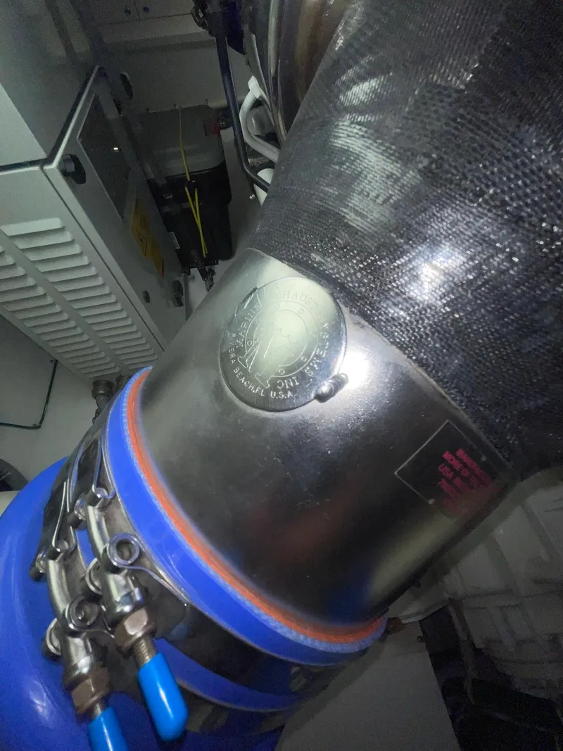 Slide: The Image of Hatteras GT63 2013 - 158