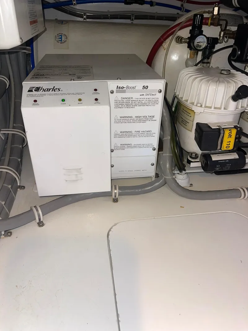 Slide: The Image of Hatteras GT63 2013 - 163