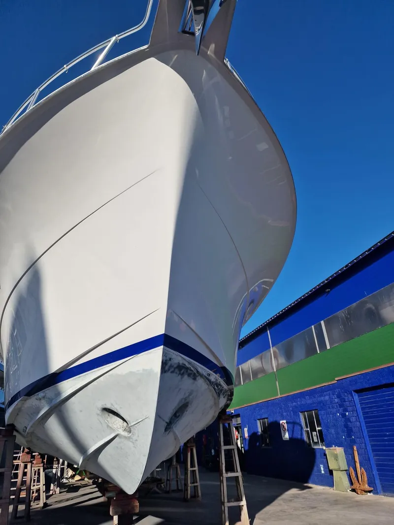 Slide: The Image of Hatteras GT63 2013 - 177