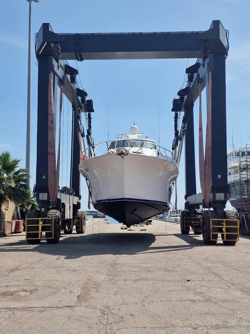 Slide: The Image of Hatteras GT63 2013 - 188