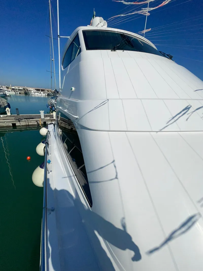 Slide: The Image of Hatteras GT63 2013 - 75