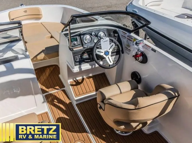 Slide: The Image of VR Series VR4 Bowrider 2025 - 10