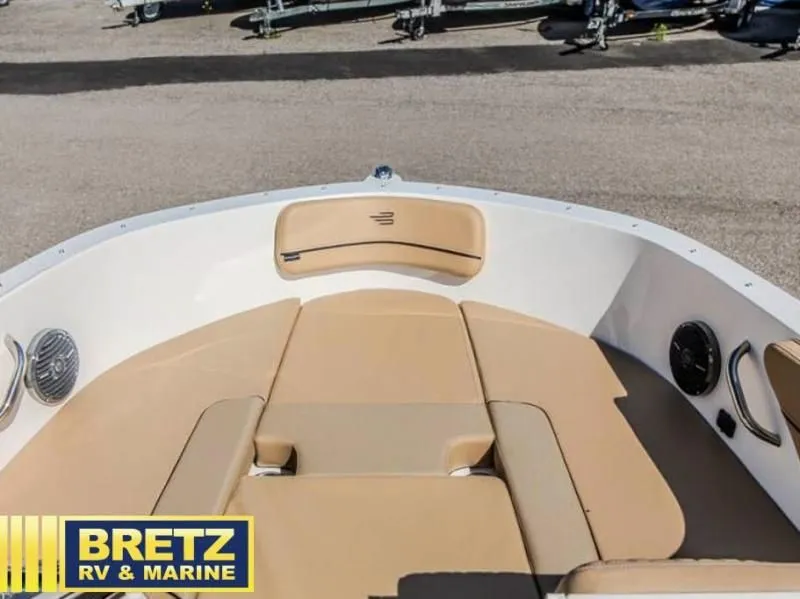 Slide: The Image of VR Series VR4 Bowrider 2025 - 14