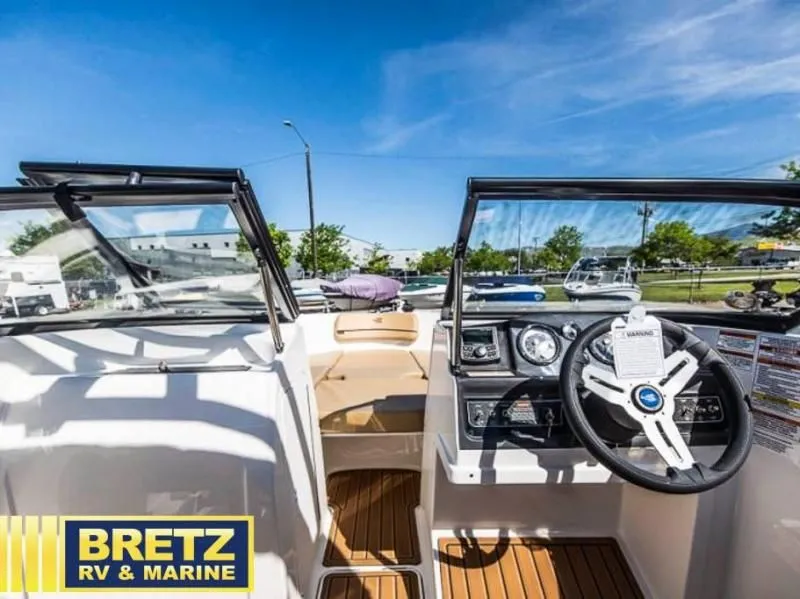 Slide: The Image of VR Series VR4 Bowrider 2025 - 9