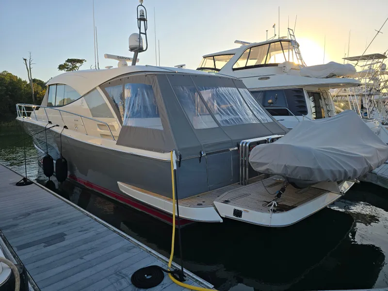 Slide: The Image of Riviera 505 SUV 2022 - 74