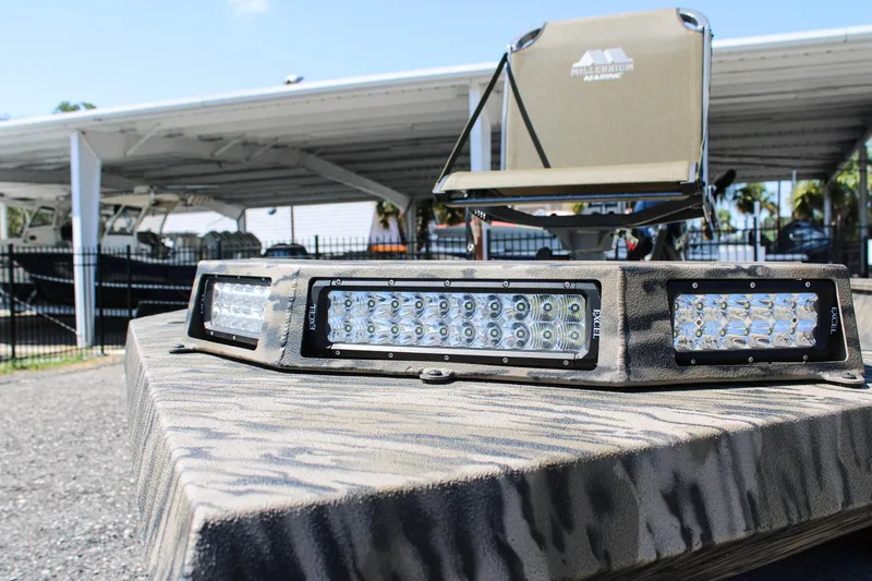 Slide: The Image of 2026 Excel Tomahawk 183 boat with Yamaha SHO VMAX outboard motor. - 8