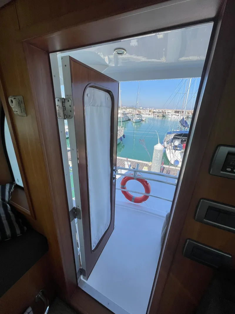 Slide: The Image of Hatteras 63 GT Enclosed Bridge 2013 - 105
