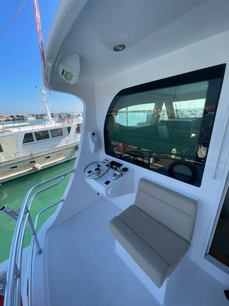Slide: The Image of Hatteras 63 GT Enclosed Bridge 2013 - 109