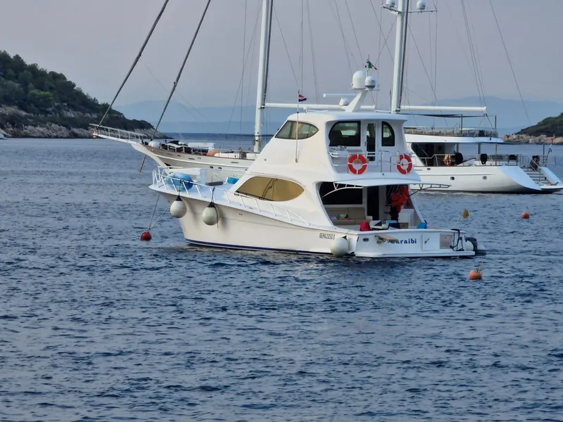 Slide: The Image of Hatteras 63 GT Enclosed Bridge 2013 - 181