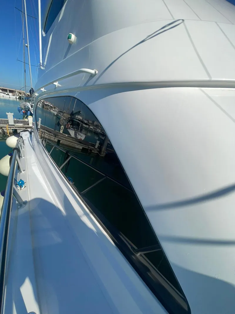 Slide: The Image of Hatteras 63 GT Enclosed Bridge 2013 - 70