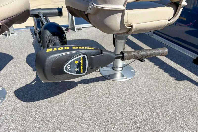 Slide: The Image of 2019 Sun Tracker Bass Buggy 16 DLX with Minn Kota trolling motor. - 4