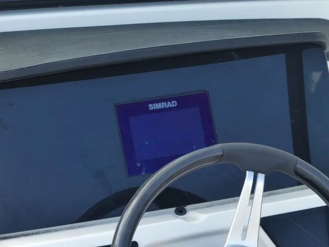 Slide: The Image of Sea Ray SPX 210 2022 - 19