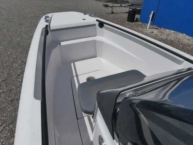 Slide: The Image of Axopar 22 T-Top 2022 - 12