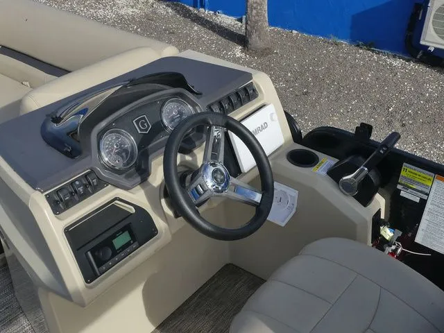 Slide: The Image of Godfrey Marine Sweetwater 2086 BF 2022 - 17