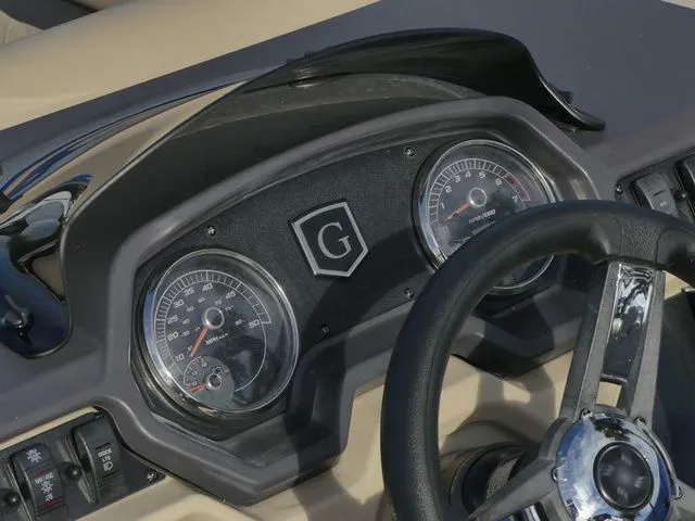 Slide: The Image of Godfrey Marine Sweetwater 2086 BF 2022 - 20